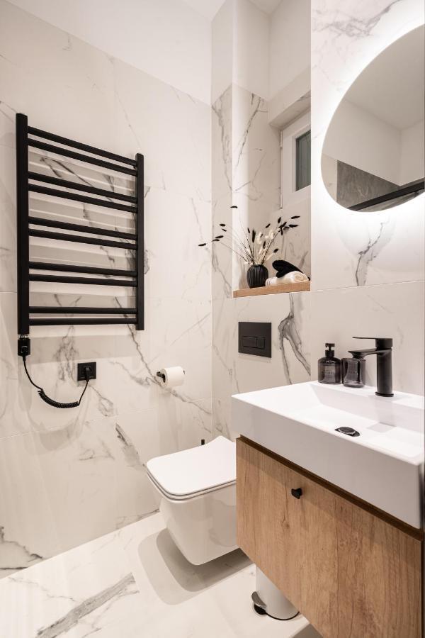E56 - Grand Boulevard Heritage Residence - Best Location By Bqa Budapest Exterior photo